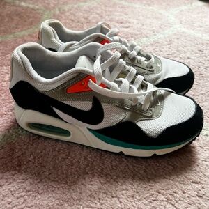 Women's Nike Air Max Correlate - Size 7